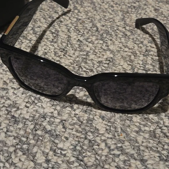 NIB VERSACE POLAR GREY GRADIENT SUNGLASSES - Picture 3 of 4